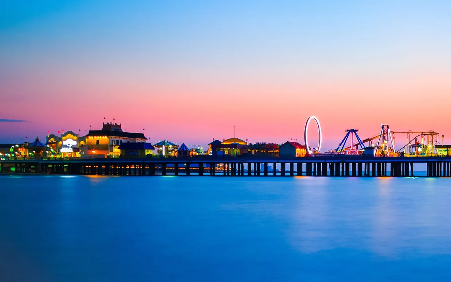 DISCOVER GALVESTON<span>Where Coastal Charm Meets Endless Adventures!</span>